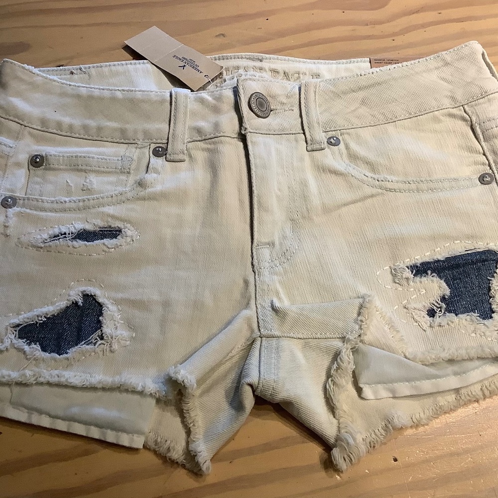 NWT American Eagle Outfitters Shortie Short Jean Shorts Distressed Ripped - sz 2